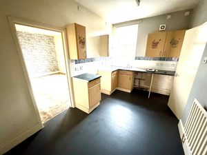 Photo 5- click for photo gallery